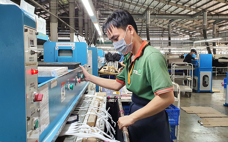 Công nhân lao động lại Công ty Cổ phần Thái Bình Kiên Giang thực hiện nghiêm thông điệp 5K. Bố trí vacine Covid-19 cho toàn dân thành phố Phú Quốc -0