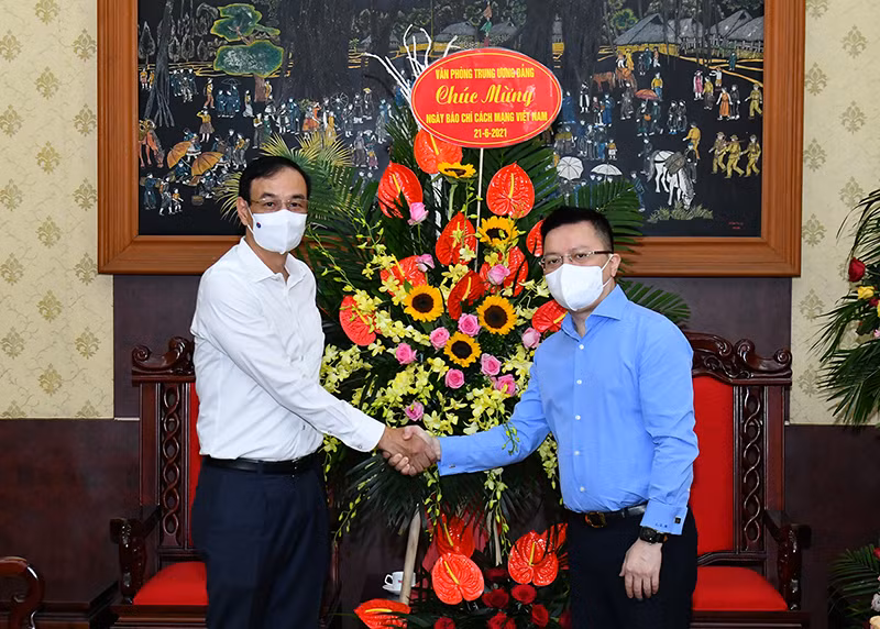 Các bộ, ngành, cơ quan, đơn vị chúc mừng Báo Nhân Dân nhân ngày 21-6 -0