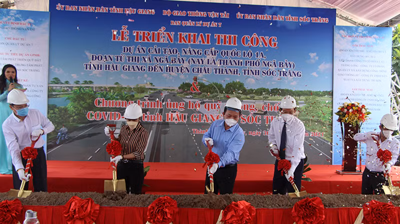 Lễ triển khai thi công.