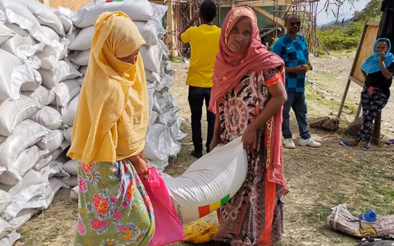 Nhiều người dân Ethiopia phải sống nhờ viện trợ do bị ảnh hưởng bởi xung đột.