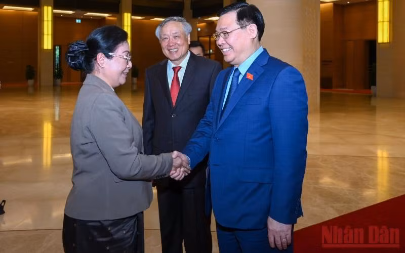 Chủ tịch Quốc hội tiếp Chánh án Tòa án Nhân dân tối cao Lào -0