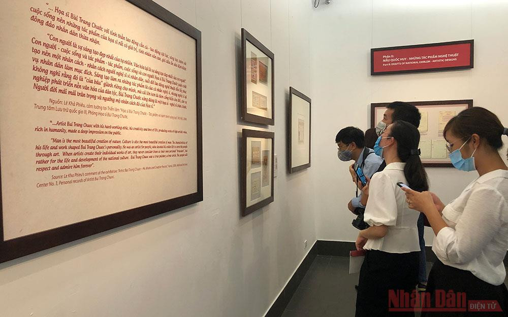 Những mẫu phác thảo gốc Quốc huy lần đầu được giới thiệu tới công chúng tại Bảo tàng Mỹ thuật Việt Nam. Câu chuyện Quốc huy -0