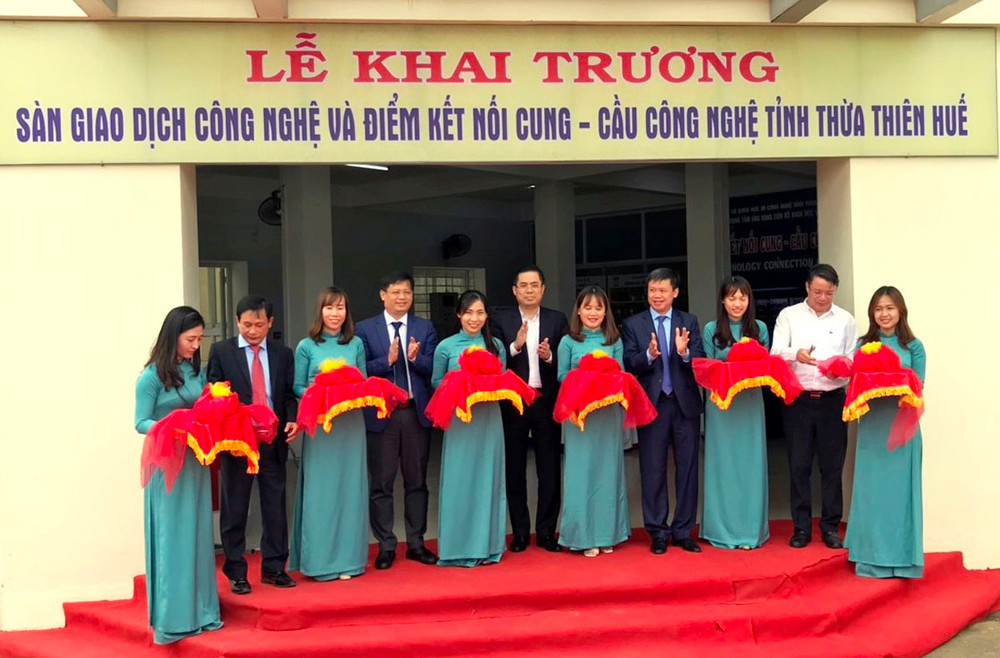 Thừa Thiên Huế khai trương Cổng kết nối dữ liệu quốc gia, Sàn giao dịch công nghệ ảnh 2 Khai trương Cổng kết nối dữ liệu Quốc gia, Sàn giao dịch công nghệ và điểm kết nối cung - cầu công nghệ -0