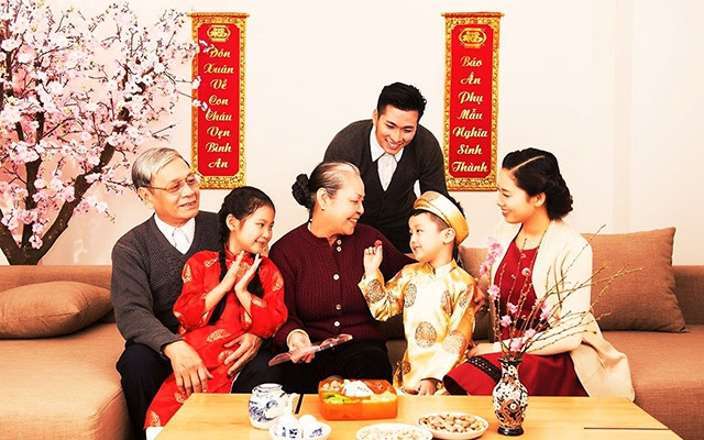 Sum vầy trong những ngày xuân, nét đẹp truyền thống của dân tộc Việt Nam. Ảnh: Huyền Nguyễn