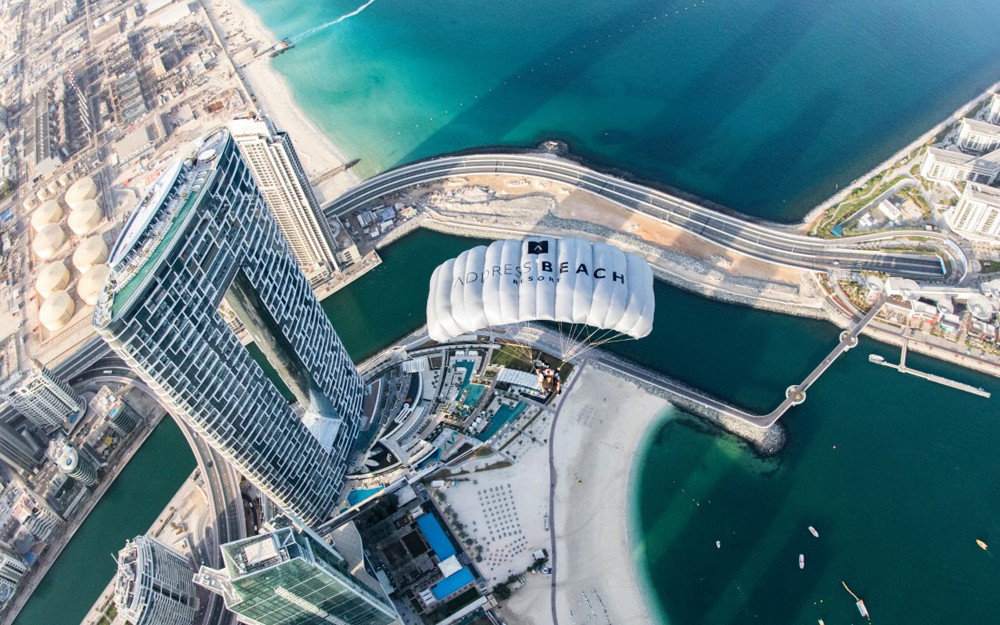 Bể bơi vô cực nằm trên tòa nhà chọc trời mang tính biểu tượng mới của Dubai Ngắm bể bơi vô cực ở độ cao bằng 9/10 tháp Eiffel -0