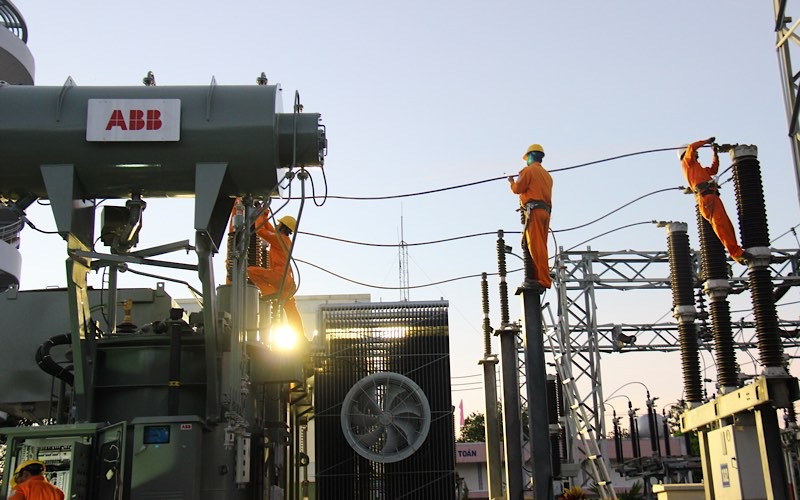 Bảo dưỡng trạm biến áp 110Kv Ngũ Hành Sơn. Khuyến cáo người dân miền Trung về tiêu thụ điện tăng do nắng nóng và dịch bệnh -0