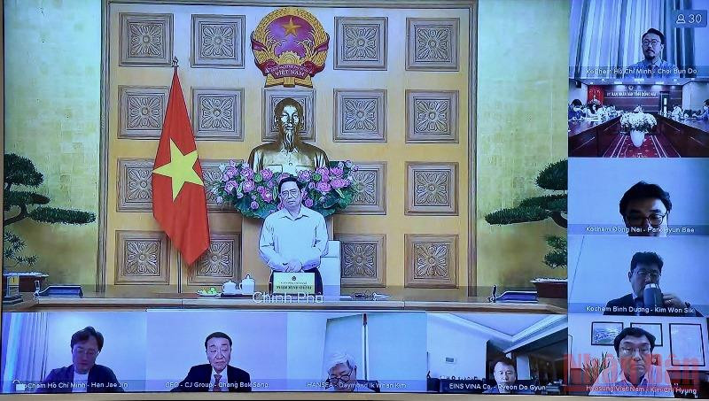 Buổi làm việc được kết nối trực tuyến với một số tỉnh, thành phố, gần 30 DN Hàn Quốc tại Việt Nam. (Ảnh: TRẦN HẢI) DSC_0260_1631625165617-1631626733222.jpeg