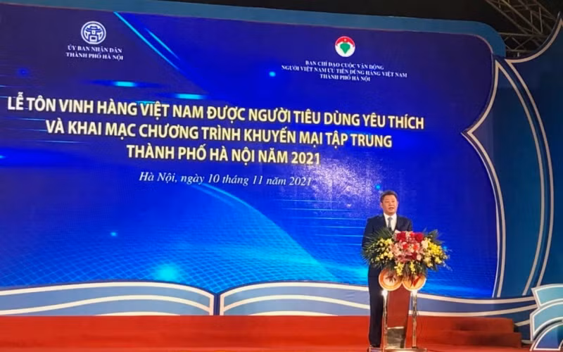 Phó Chủ tịch UBND TP Hà Nội Nguyễn Mạnh Quyền phát biểu khai mạc.
