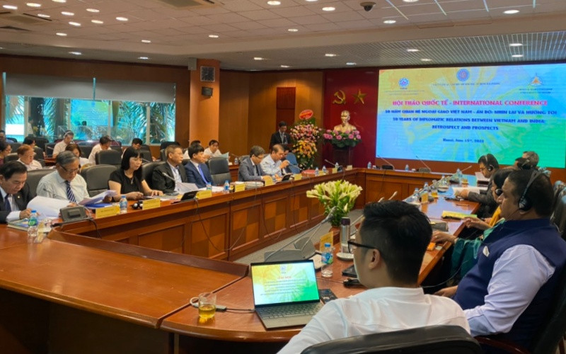 Đông đảo diễn giả, các nhà khoa học trong và ngoài nước dự hội thảo. 50 năm quan hệ ngoại giao Việt Nam-Ấn Độ: “Nhìn lại và Hướng tới” -0