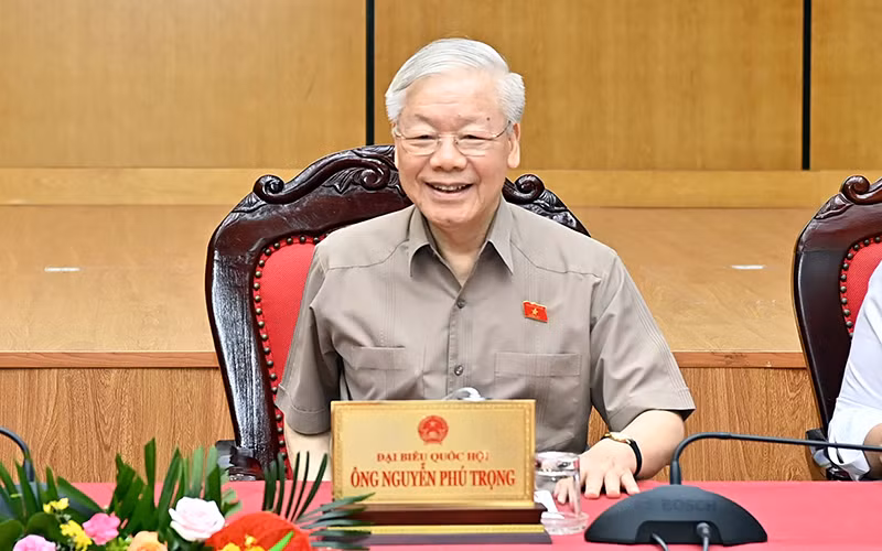 Tổng Bí thư Nguyễn Phú Trọng tiếp xúc cử tri đơn vị bầu cử số 1, thành phố Hà Nội. (Ảnh ÐĂNG KHOA) 