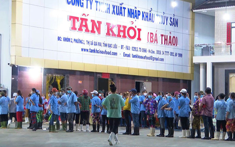 Công ty TNHH Xuất nhập khẩu thủy sản Tấn Khởi, thị xã Giá Rai, Bạc Liêu giải quyết công ăn việc làm ổn định cho hàng nghìn lao động nghèo địa phương.