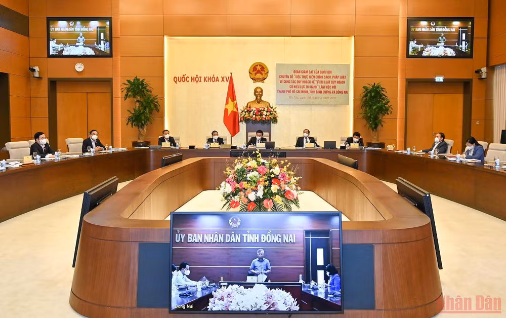 Quang cảnh buổi làm việc của Đoàn giám sát Quốc hội với TP Hồ Chí Minh, tỉnh Bình Dương và Đồng Nai. (Ảnh: Duy Linh)