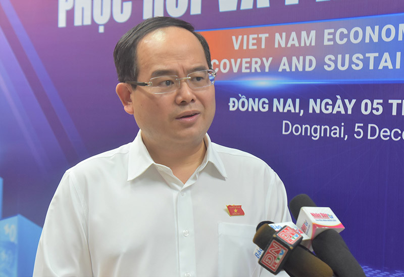 Đồng chí Quản Minh Cường trả lời phỏng vấn Báo Nhân Dân. Tháo gỡ “điểm nghẽn” nguồn nhân lực phục hồi kinh tế -0