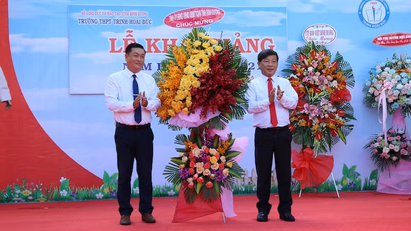 Niềm vui đón năm học mới tại các địa phương trên cả nước -0