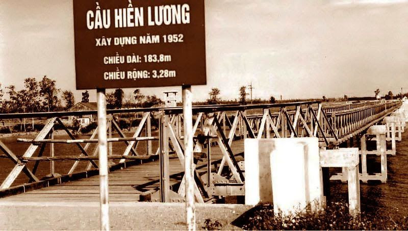 Cầu Hiền Lương xưa... (Ảnh tư liệu) “Không thể để cờ Tổ quốc ngừng tung bay” -0