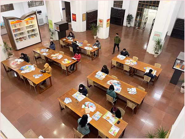 Khu vực trưng bày báo Xuân. (Ảnh: Thư viện quốc gia)