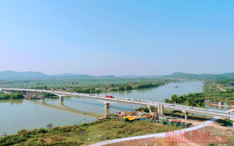 Thông xe kỹ thuật cầu Triều, nối Quốc lộ 18 (Quảng Ninh) với đường tỉnh 389 (Hải Dương) ảnh 2 Thông xe kỹ thuật cầu Triều, nối Quốc lộ 18 (Quảng Ninh) với đường tỉnh 389 (Hải Dương) -0