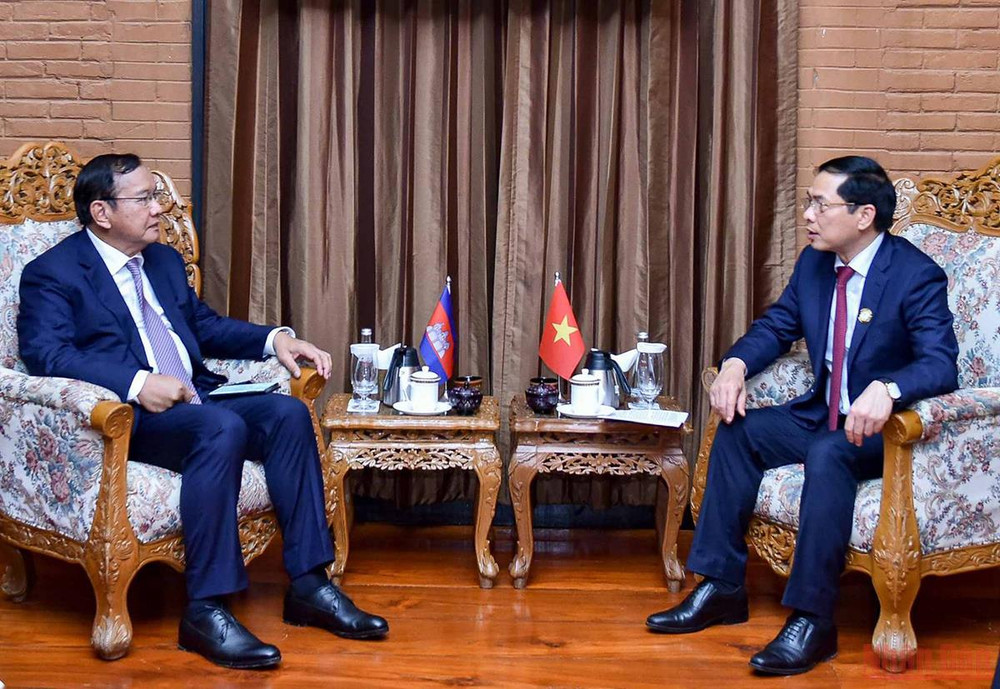 Bộ trưởng Ngoại giao Bùi Thanh Sơn gặp Phó Thủ tướng, Bộ trưởng Ngoại giao và hợp tác quốc tế Campuchia. Đẩy mạnh hợp tác giữa Việt Nam với Lào, Thái Lan và Campuchia -0