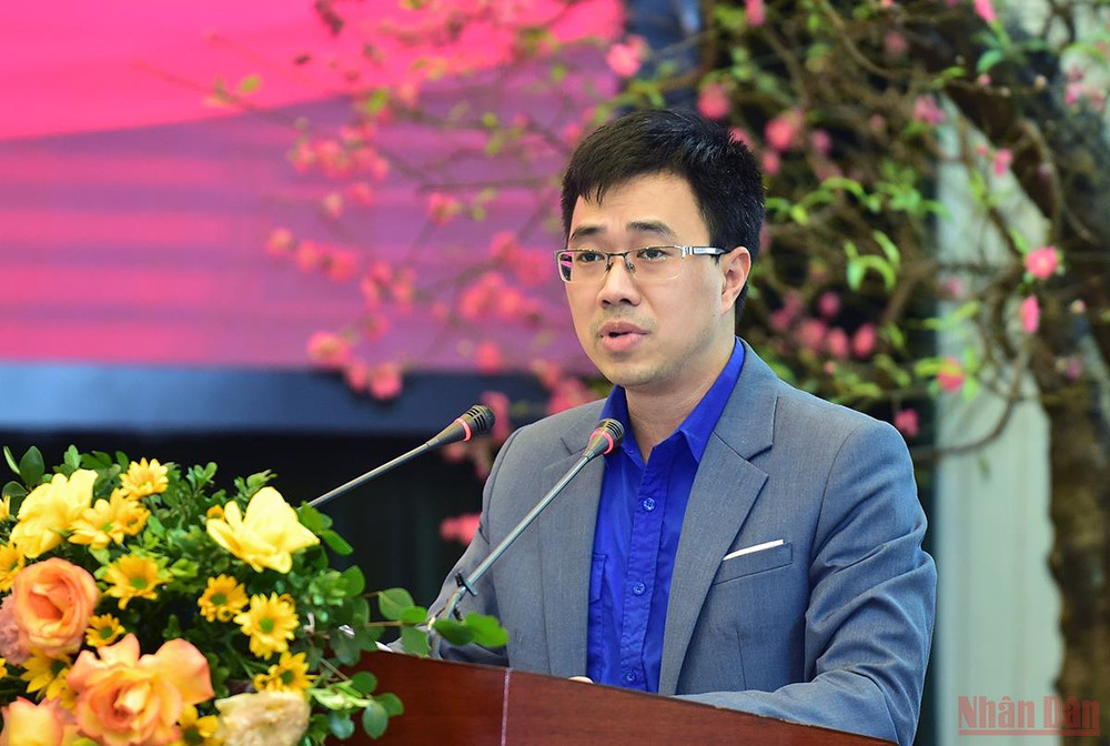 Đồng chí Bùi Hoàng Tùng, Quyền Bí thư Đoàn Khối các cơ quan Trung ương phát biểu tại tọa đàm. (Ảnh: Thành Đạt) Bồi đắp lý tưởng, bản lĩnh và năng lực của nhà báo trẻ trong thời đại mới -0