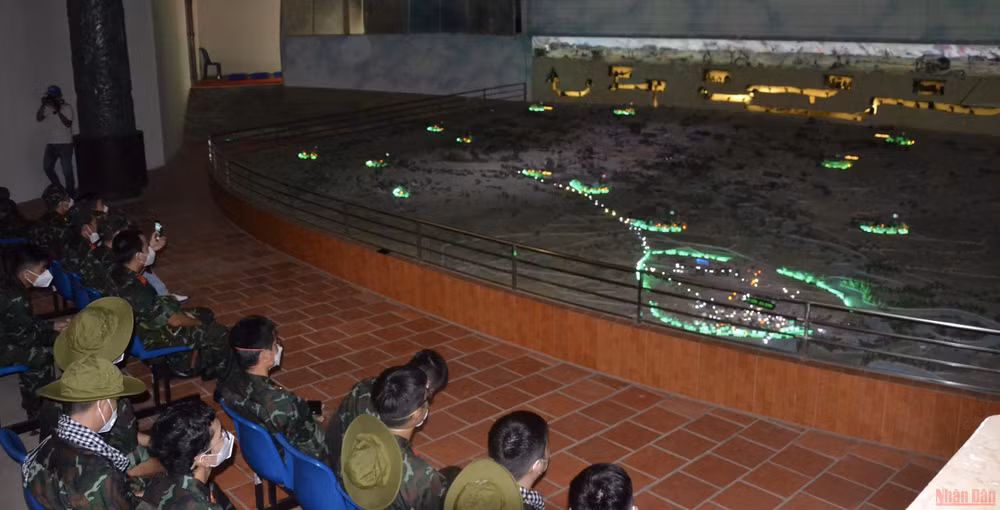 Về vùng đất thép Củ Chi -0