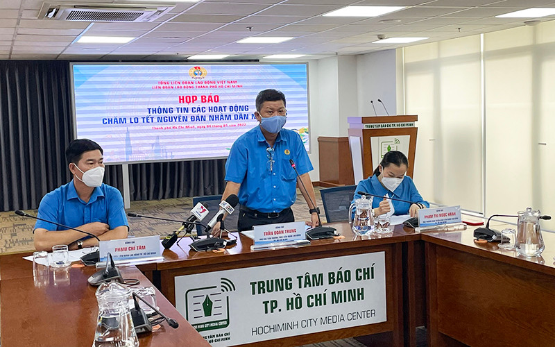 Lãnh đạo Liên đoàn Lao động TP Hồ Chí Minh tại buổi họp báo cung cấp thông tin chăm lo đoàn viên, người lao động nhân dịp Tết Nguyên đán Nhâm Dần năm 2022. 