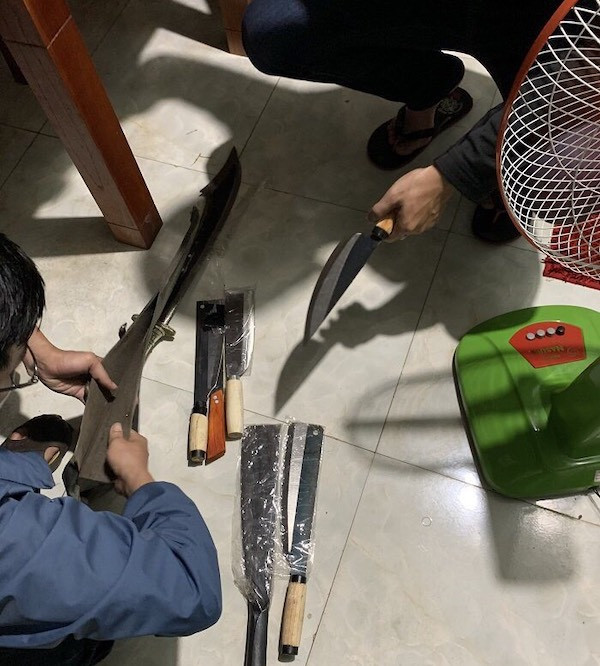 Một số tang vật bị cơ quan chức năng thu giữ. Bắt đối tượng truy nã liên quan đến nhiều vụ trộm tài sản -0