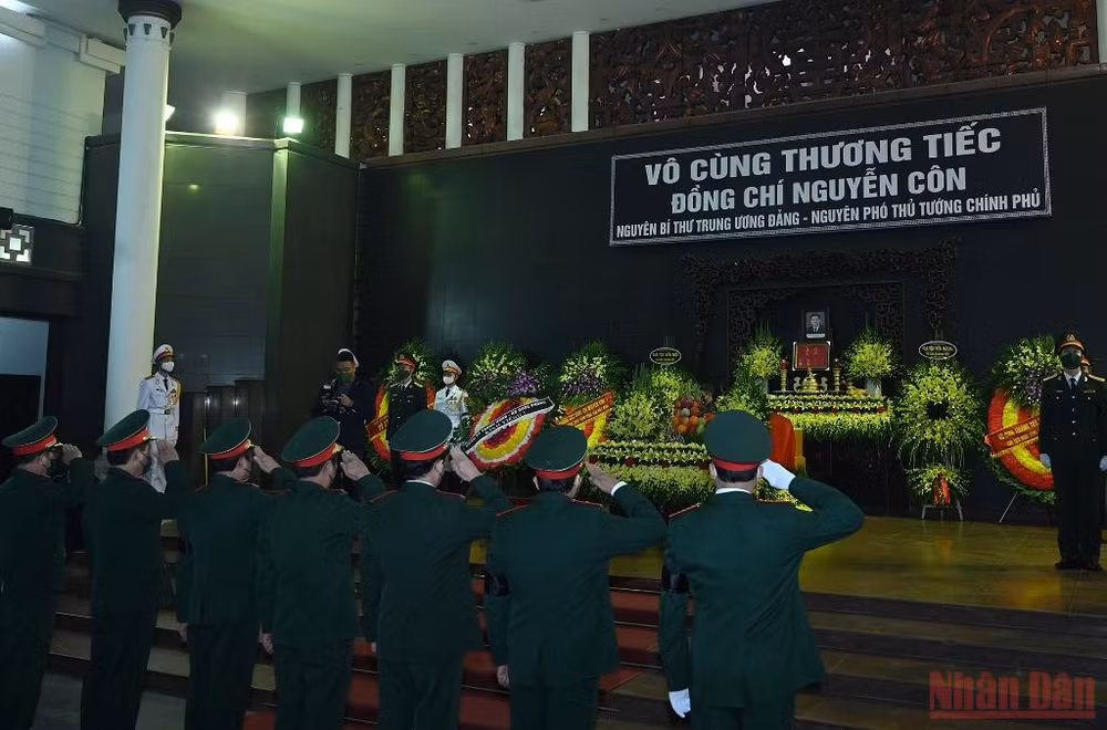 Cử hành trọng thể lễ tang đồng chí Nguyễn Côn -0