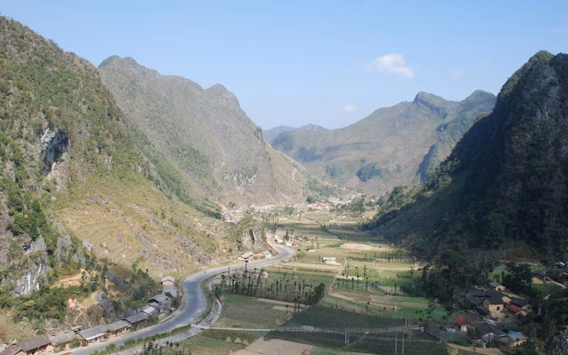 Cao nguyên đá Ðồng Văn chứa đựng nhiều di sản địa chất, văn hóa phong phú, đặc sắc. 
