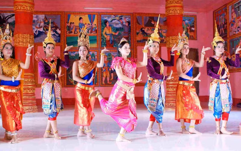 Nghệ thuật trình diễn dân gian hát Aday. (Ảnh: thegioidisan.vn)