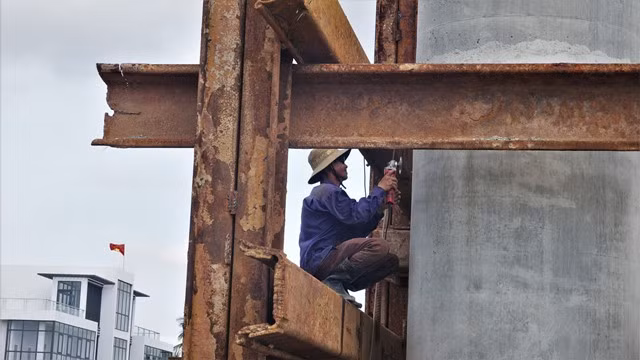 Trên công trình thủy lợi lớn nhất đồng bằng sông Cửu Long ảnh 12