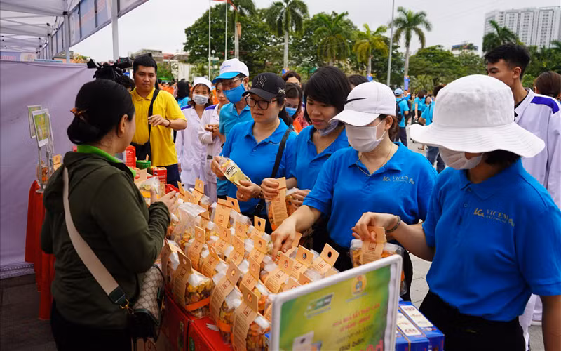 Liên đoàn Lao động thành phố Hải Phòng tổ chức Ngày hội “Cảm ơn người lao động” tại lễ phát động Tháng Công nhân năm 2021. (Ảnh minh họa)