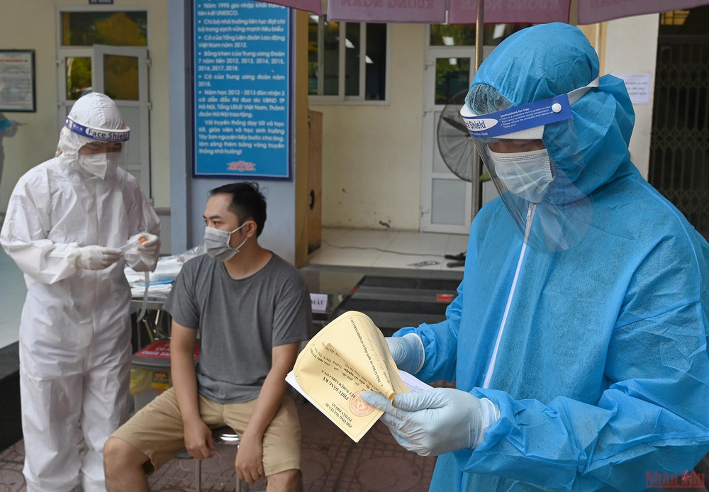 Xét nghiệm Covid-19 cho người dân. (Ảnh minh họa)