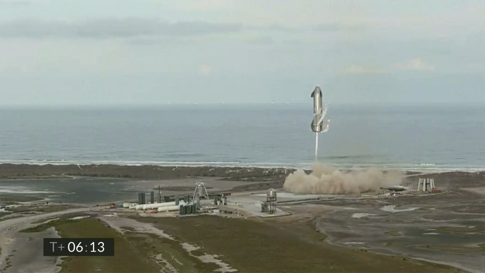 Nguyên mẫu Starship hạ cánh thành công trước khi phát nổ. Ảnh từ clip của SpaceX. Nguyên mẫu Starship lại phát nổ sau khi hạ cánh thành công -0