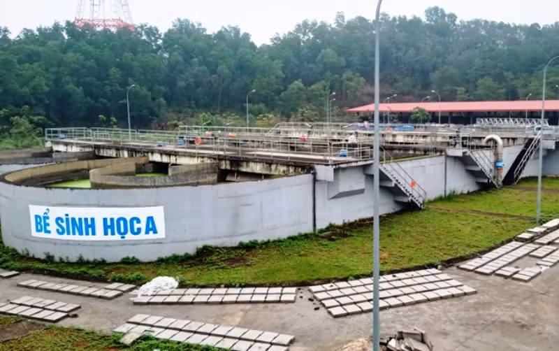 Nhà máy xử lý nước thải Gia Sàng ở TP Thái Nguyên “đắp chiếu” từ hai năm nay.