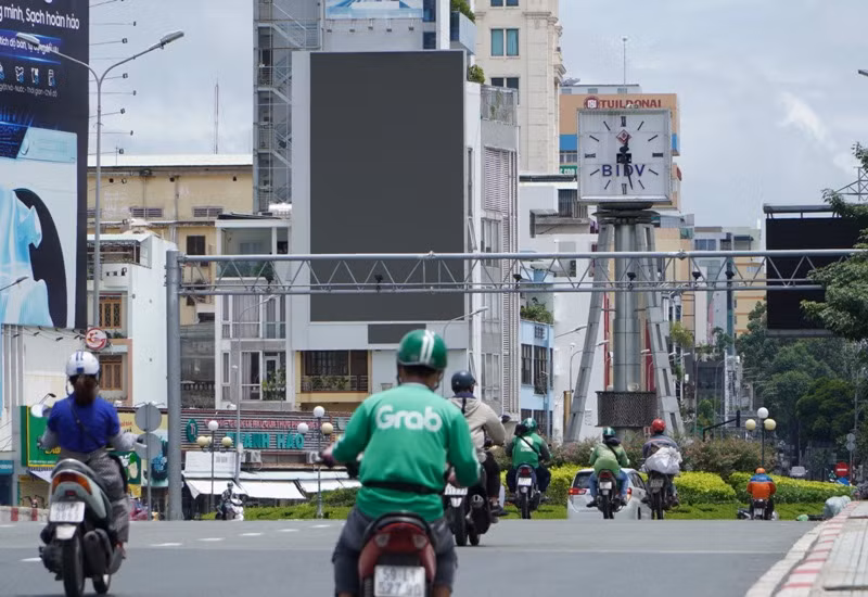 Các shipper là lực lượng giao hàng phổ biến trong mùa dịch.