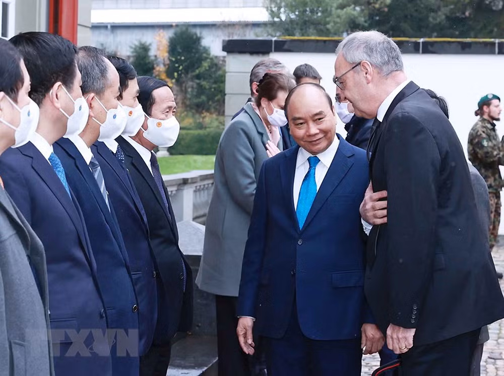 Thụy Sĩ tổ chức lễ đón Chủ tịch nước Nguyễn Xuân Phúc và đoàn đại biểu cấp cao Việt Nam -0