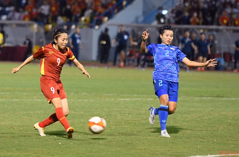 [Chung kết bóng đá nữ SEA Games 31] Việt Nam 1-0 Thái Lan (Hiệp 2): Huỳnh Như mở tỷ số -0