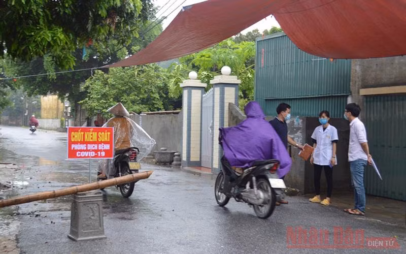 Tất cả các hướng ra vào ổ dịch mới phát sinh ngày 6-8 tại xã Tây Ninh (Tiền Hải, Thái Bình) đều được kiểm soát.