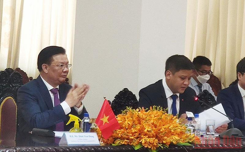 Bí thư Thành ủy Hà Nội Đinh Tiến Dũng tại cuộc hội đàm. (Ảnh: Nguyễn Hiệp) Hà Nội-Phnom Penh tăng cường quan hệ hữu nghị và hợp tác truyền thống -0