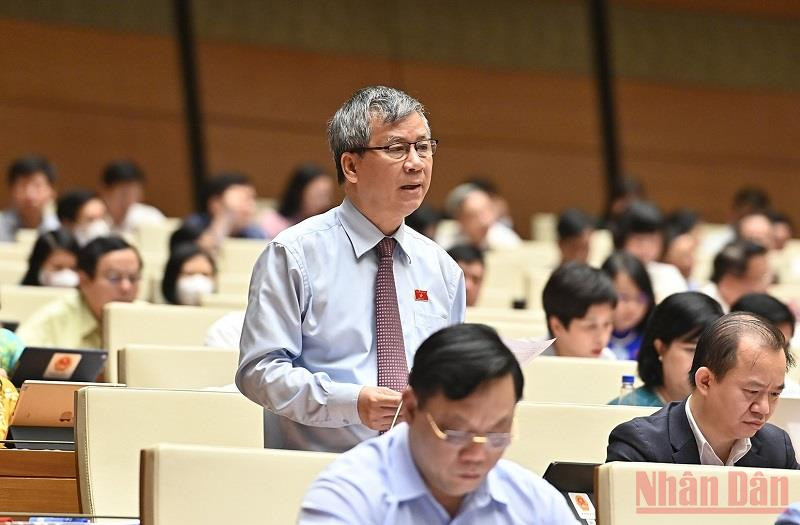 Đại biểu Nguyễn Anh Trí (Hà Nội) phát biểu thảo luận. (Ảnh: KHOA NGUYÊN) Bảo đảm sự tham gia của cộng đồng vào quá trình lập quy hoạch -0