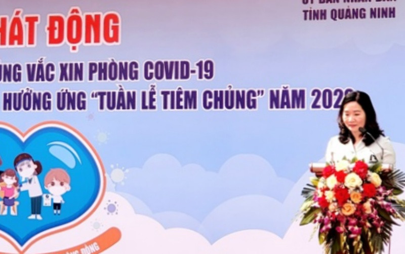 Phó Chủ tịch UBND tỉnh Quảng Ninh Nguyễn Thị Hạnh phát biểu tại Lễ phát động. Quảng Ninh triển khai tiêm vaccine phòng Covid-19 cho trẻ từ 5 đến dưới 12 tuổi -0