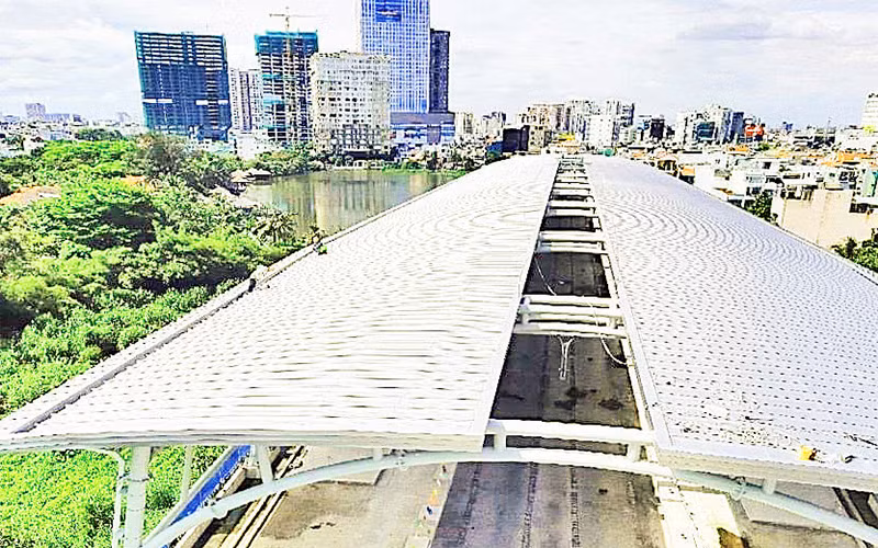 Nhà ga Bình Thái, một trong các nhà ga của tuyến metro số 1 (Bến Thành - Suối Tiên) đã lợp mái xong, bổ sung hạ tầng giao thông khu vực phía đông sau khi tuyến metro vận hành.