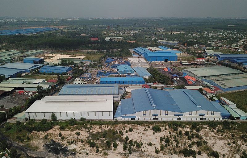 Nhiều nhà xưởng quy mô lớn được xây dựng trái phép tại khu vực quy hoạch Cụm công nghiệp Phước Tân.