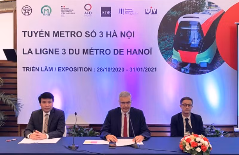 Quang cảnh buổi họp báo.