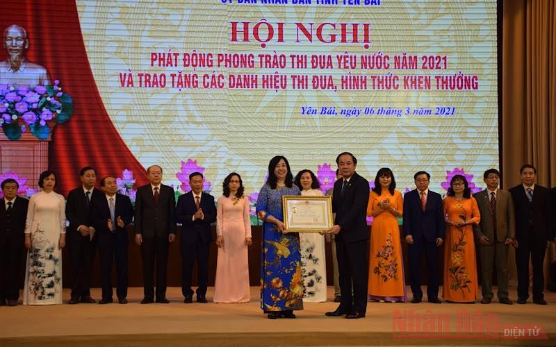 Trao tặng danh hiệu Thầy thuốc nhân dân cho tiến sĩ Đào Ngọc Lan. Yên Bái: 23 thầy thuốc được trao danh hiệu cao quý -0