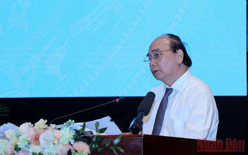 Chủ tịch nước Nguyễn Xuân Phúc phát biểu chỉ đạo tại Hội nghị. Tâm huyết, trách nhiệm đóng góp vào Dự thảo Đề án về xây dựng và hoàn thiện Nhà nước pháp quyền -0