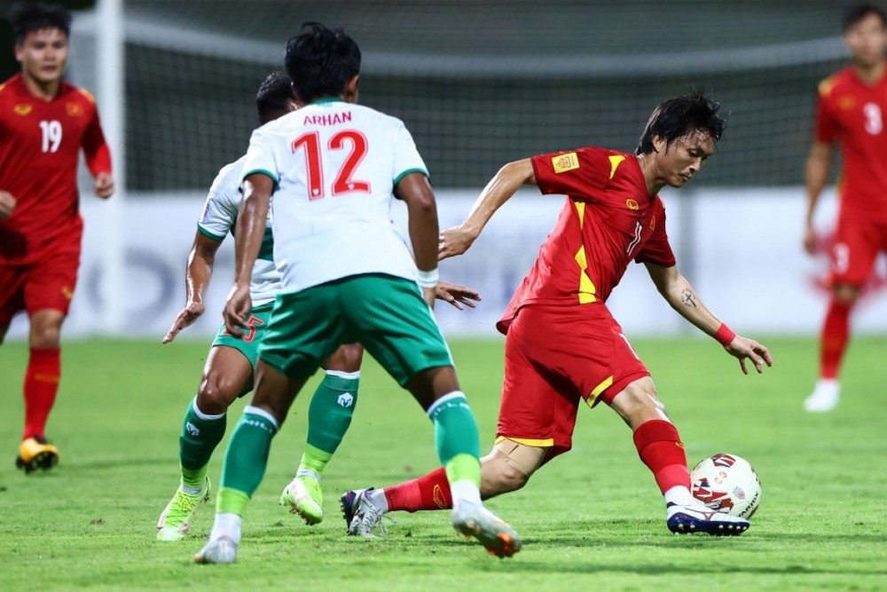 Đội tuyển Việt Nam ép sân đối thủ. (Ảnh: Getty). Đội tuyển Việt Nam hòa đáng tiếc trước Indonesia -0