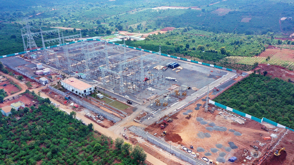 Toàn cảnh thi công nhà máy điện gió lớn nhất Việt Nam. Hành trình đưa điện gió lên Tây Nguyên -0