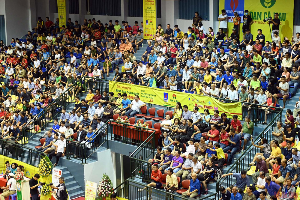 Nhà thi đấu Hồ Xuân Hương (TP Hồ Chí Minh) luôn chật kín khán giả cổ vũ cho những màn tranh tài đỉnh cao của các vận động viên. Dấu ấn những mùa giải thành công -0