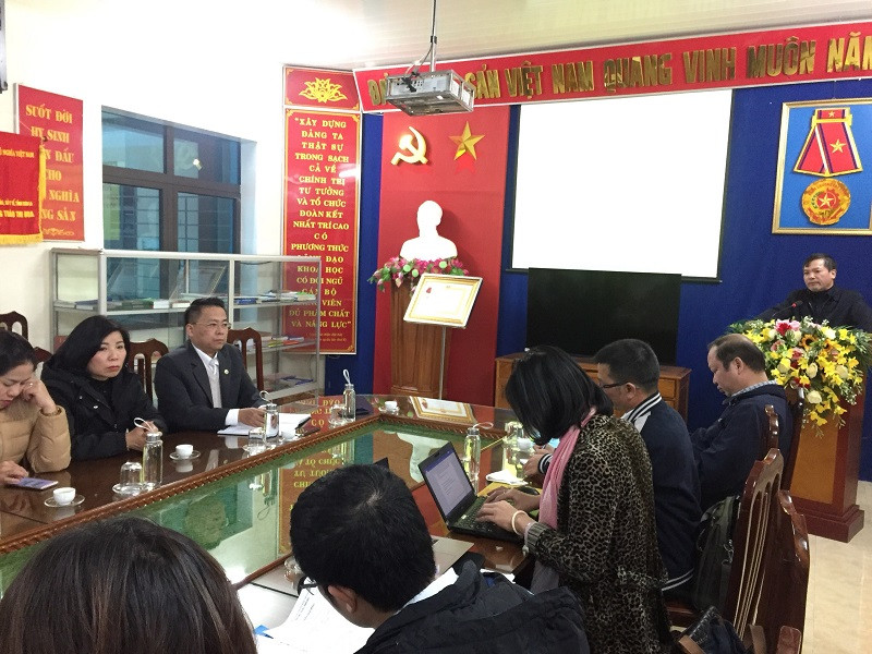 BS Nguyễn Văn Sỹ, Giám đốc BVĐK Thảo Nguyên báo cáo về công tác KCB. Tạo dựng niềm tin cho người dân tại tuyến y tế cơ sở -0